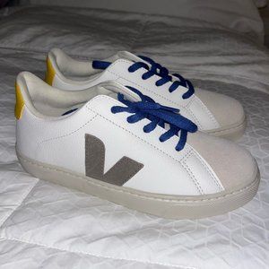 VEJA Kids sneakers size 3